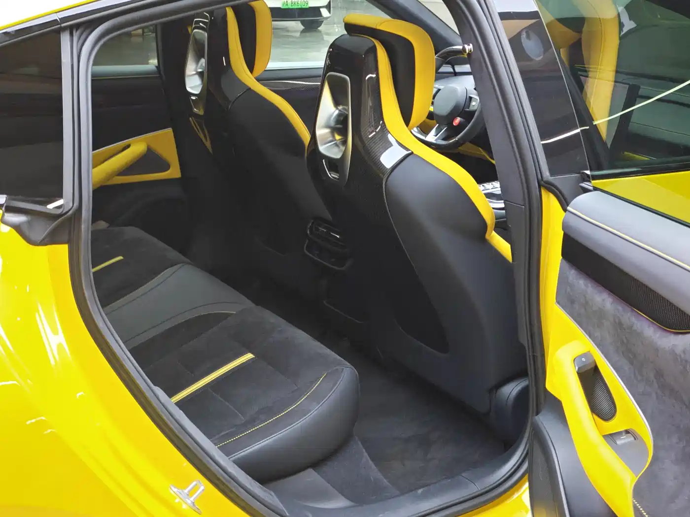 XIAOMI CAR XIAOMI SU7 ULTRA