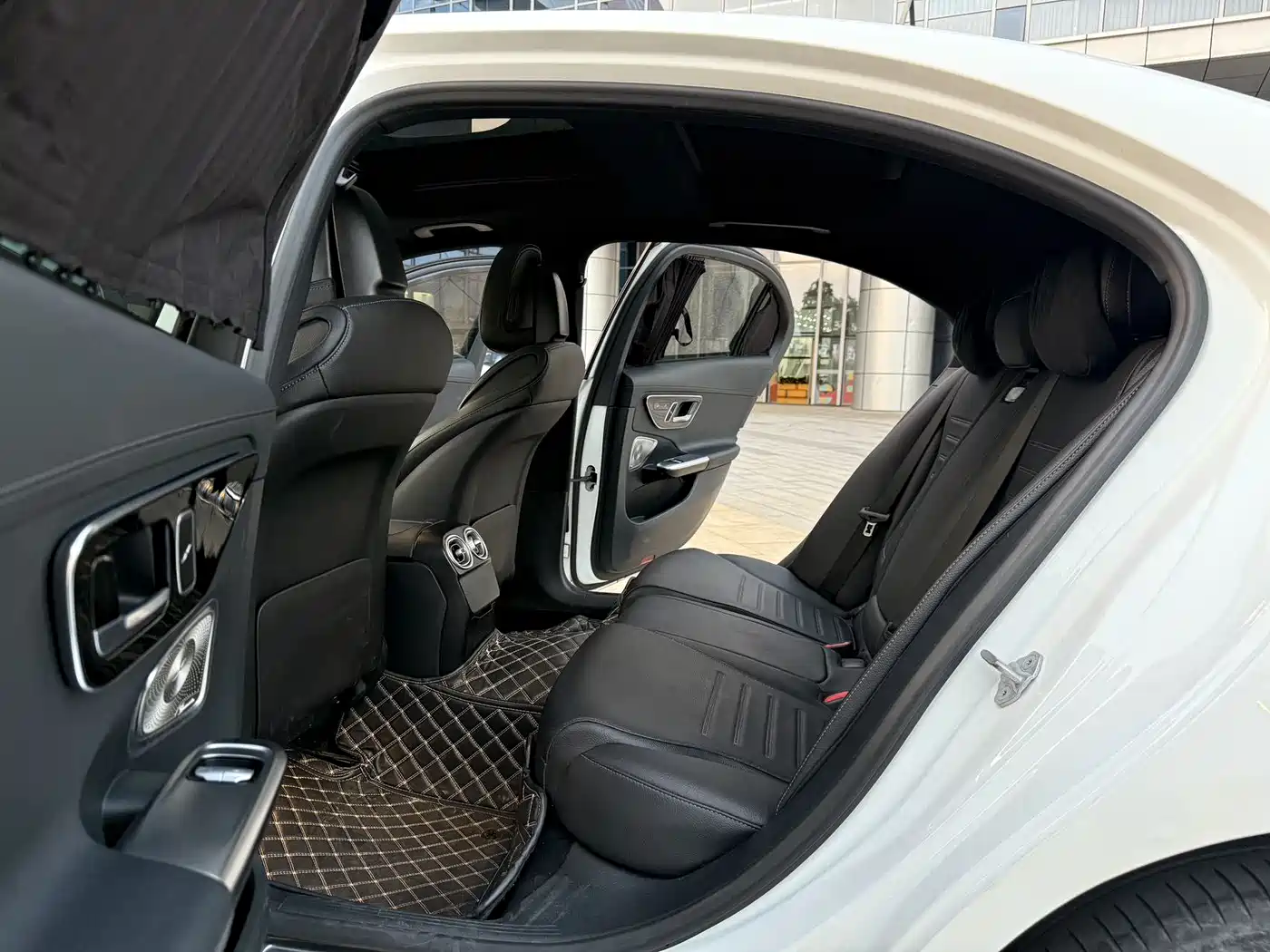 Mercedes-Benz C-Class 2022 C 260 L Night Sport Edition фото 5
