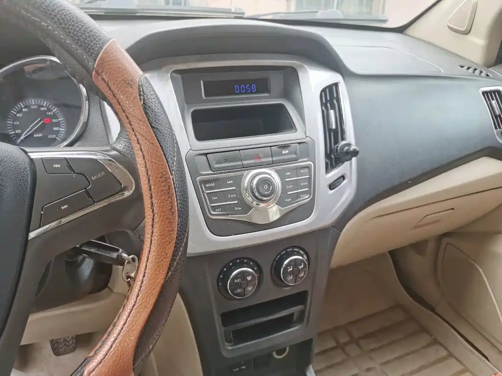Weichai Yingzhi Enranger G3 2014 2014 1.5L Manual Luxury Edition