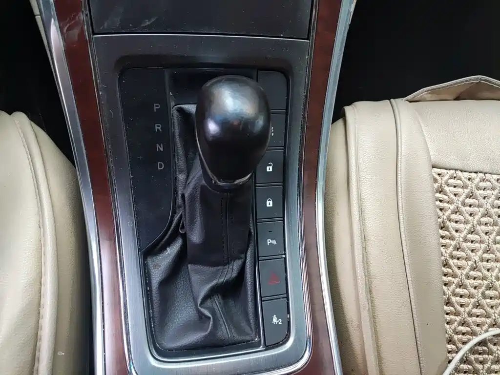 Roewe 950 2016 2012 2.0L Comfort Edition