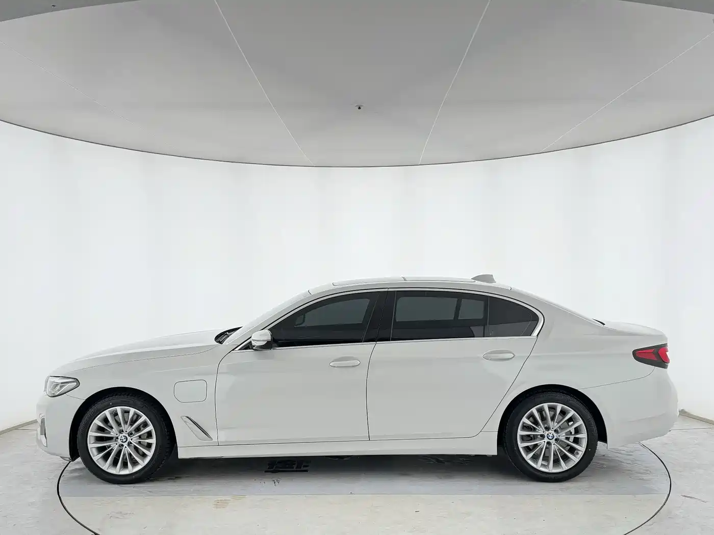 BMW 5 SERIES NEW ENERGY