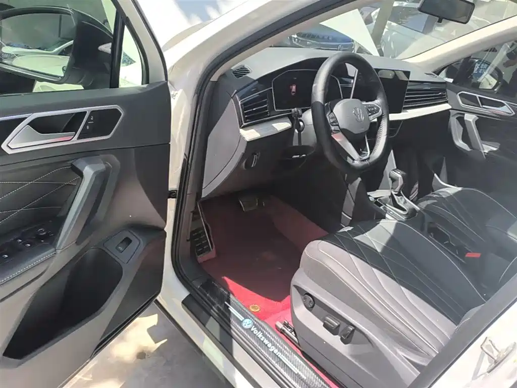 Volkswagen Tiguan L 2024 Outstanding 300TSI Auto 2WD Dragon Soaring Edition фото 16