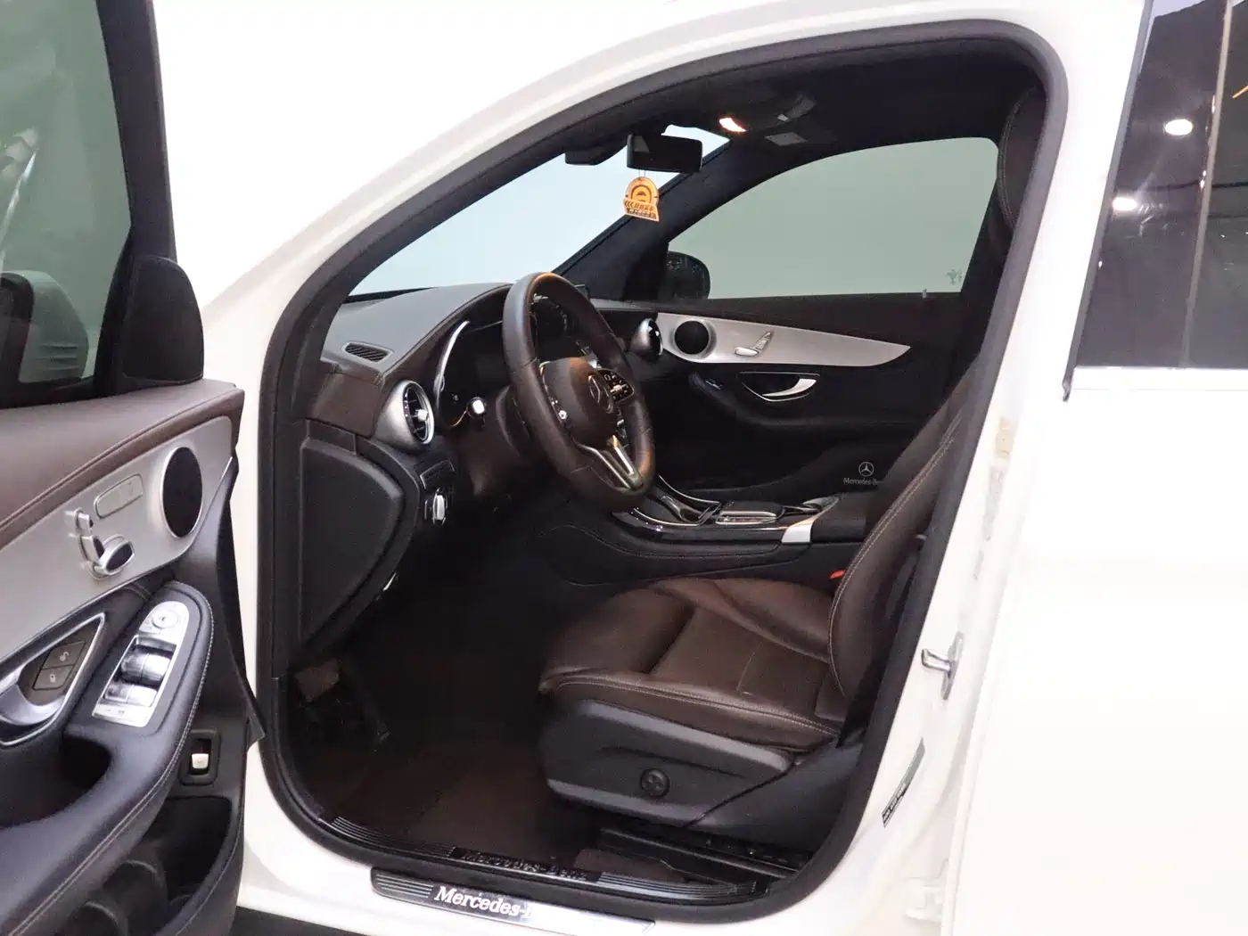 Mercedes-Benz GLC 2020 Facelift GLC 260 L 4MATIC Dynamic фото 12