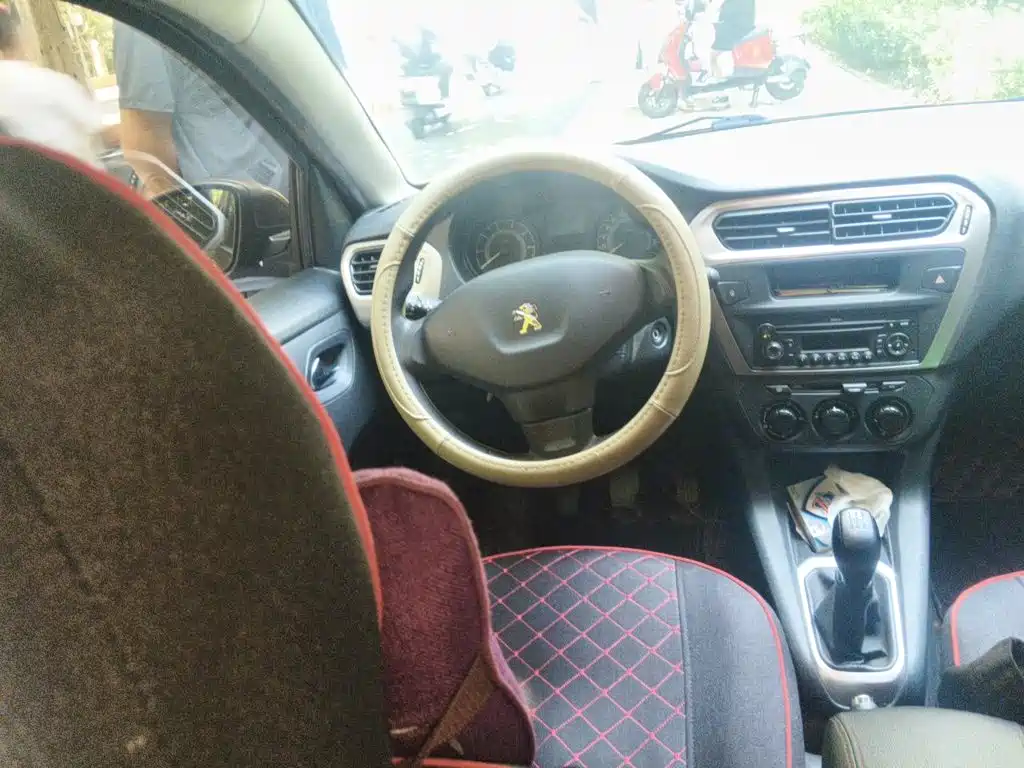 Peugeot 301 2014 2014 1.6L Manual Comfort Edition
