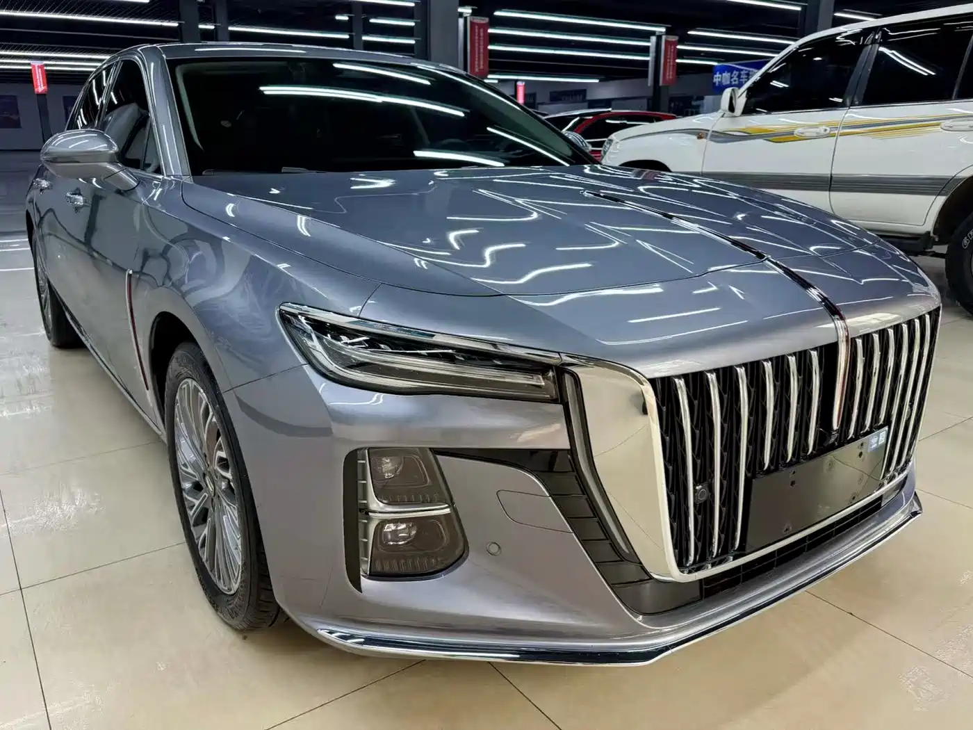 Hongqi H5 2024 2.0T Automatic Smart Connect Flag Smooth Edition фото 3