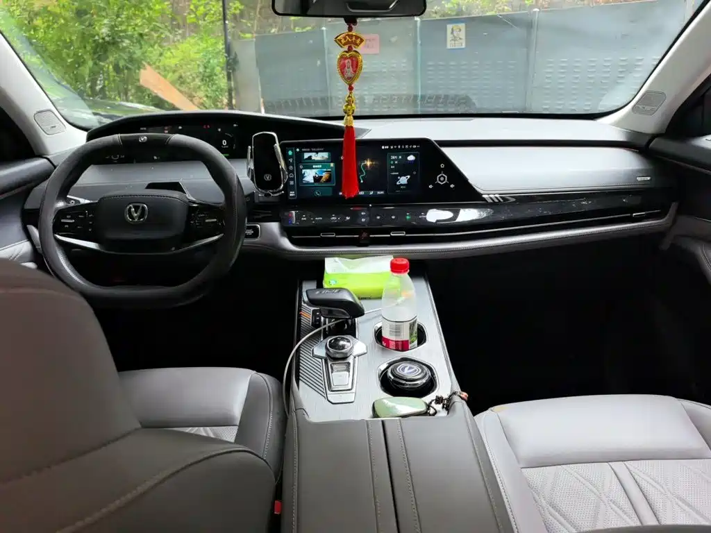 Changan UNI-K iDD 2023 2023 Smart Electric iDD 1.5T 135km Intelligent Leader