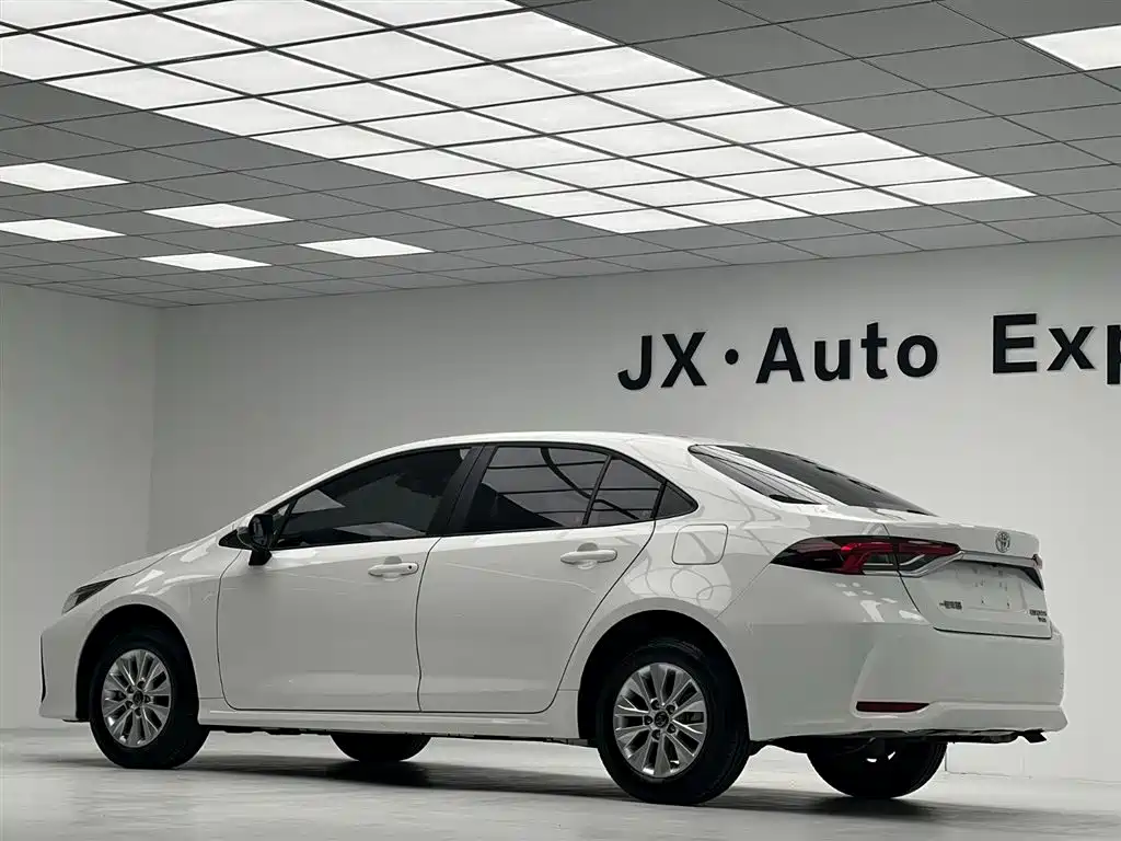 Toyota Corolla 2023 1.2T Pioneer Edition фото 8