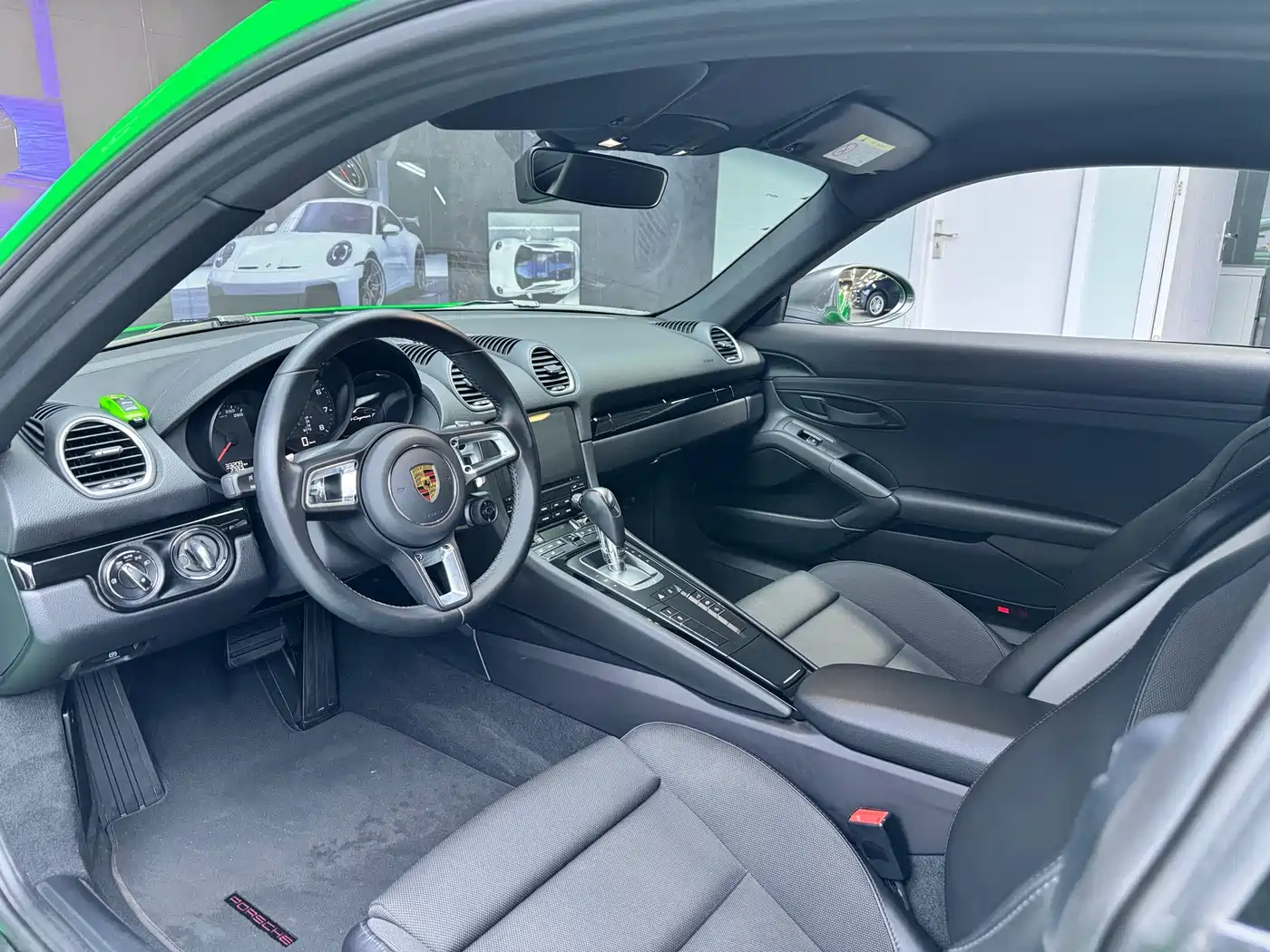 Porsche 718 2019 Cayman T 2.0T фото 7