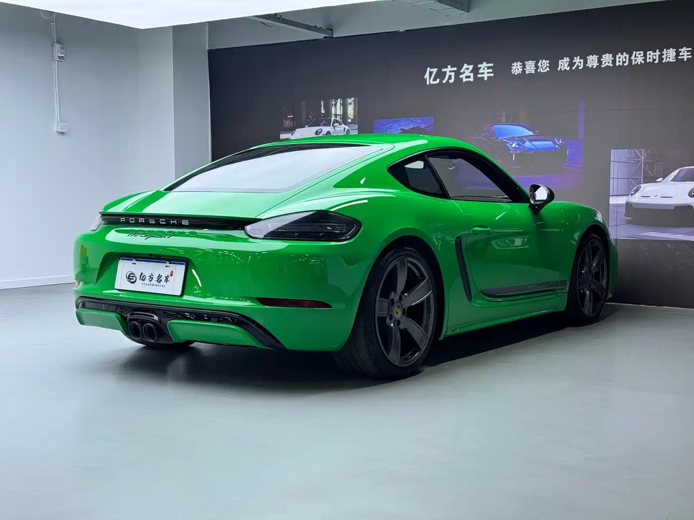 Porsche 718 2019 Cayman T 2.0T фото 13