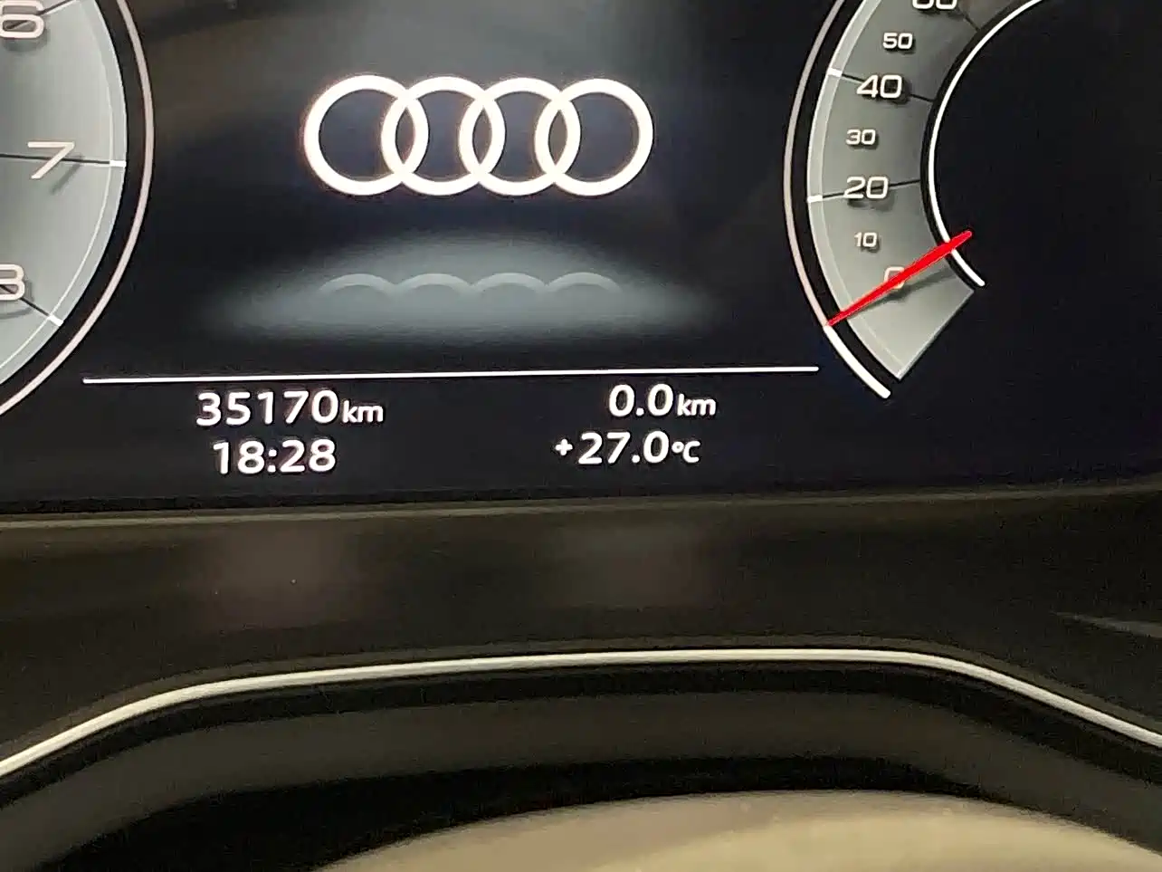 Audi A4L 2025 2025 2 Million Celebration Edition 40 TFSI Luxury Dynamic