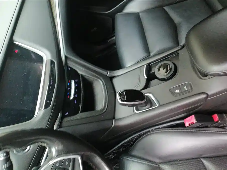 Cadillac XT5 2018 25T Luxury фото 13