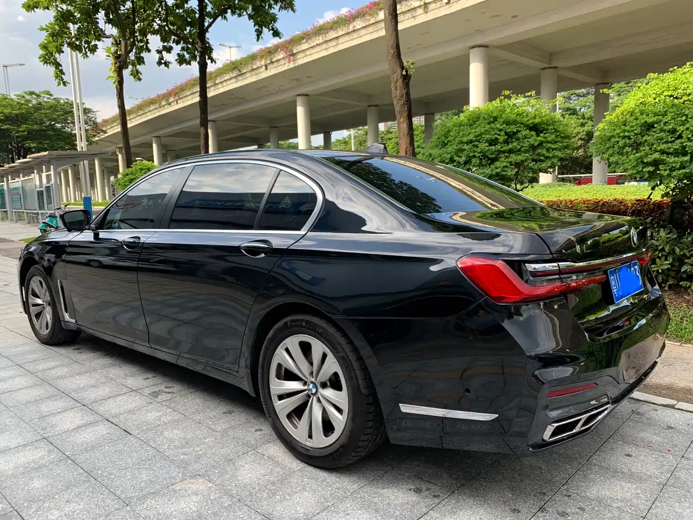 BMW 7 Series 2011 730Li Elegance фото 5