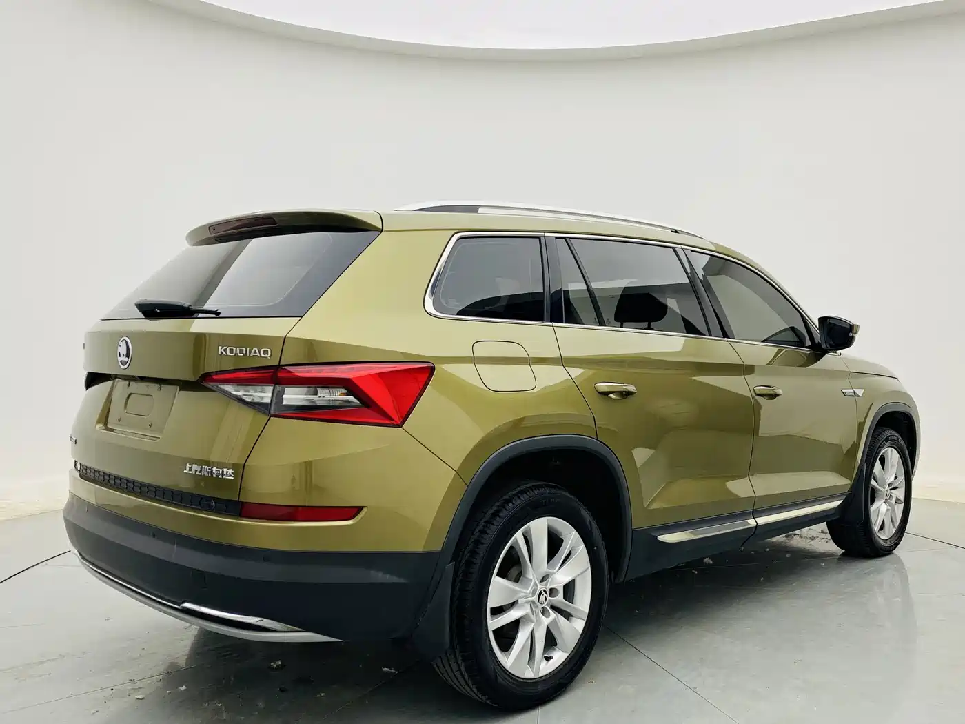 Škoda Kodiaq 2018 Facelift TSI330 7-seat 2WD Premium Luxury Edition фото 5