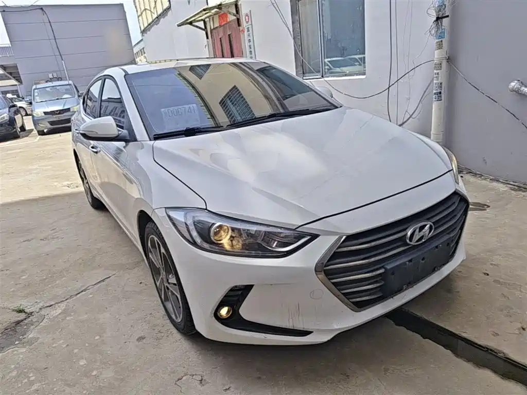 Hyundai Elantra 2016 Model 1.6L Automatic Smart Elite фото 4
