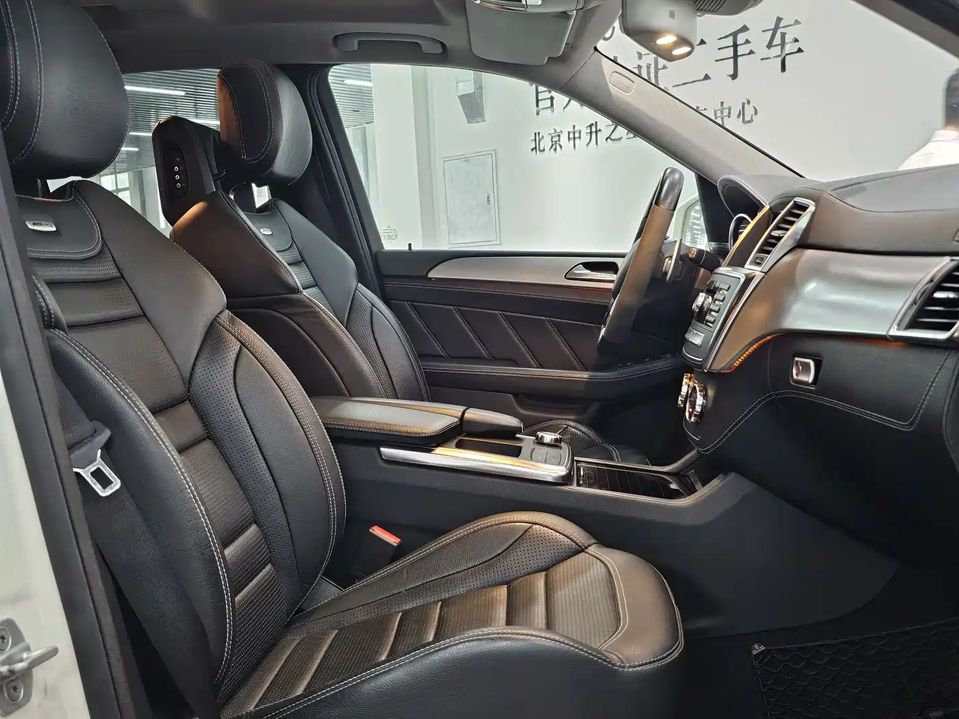 Mercedes-Benz M-Class AMG 2012 AMG ML 63 фото 9