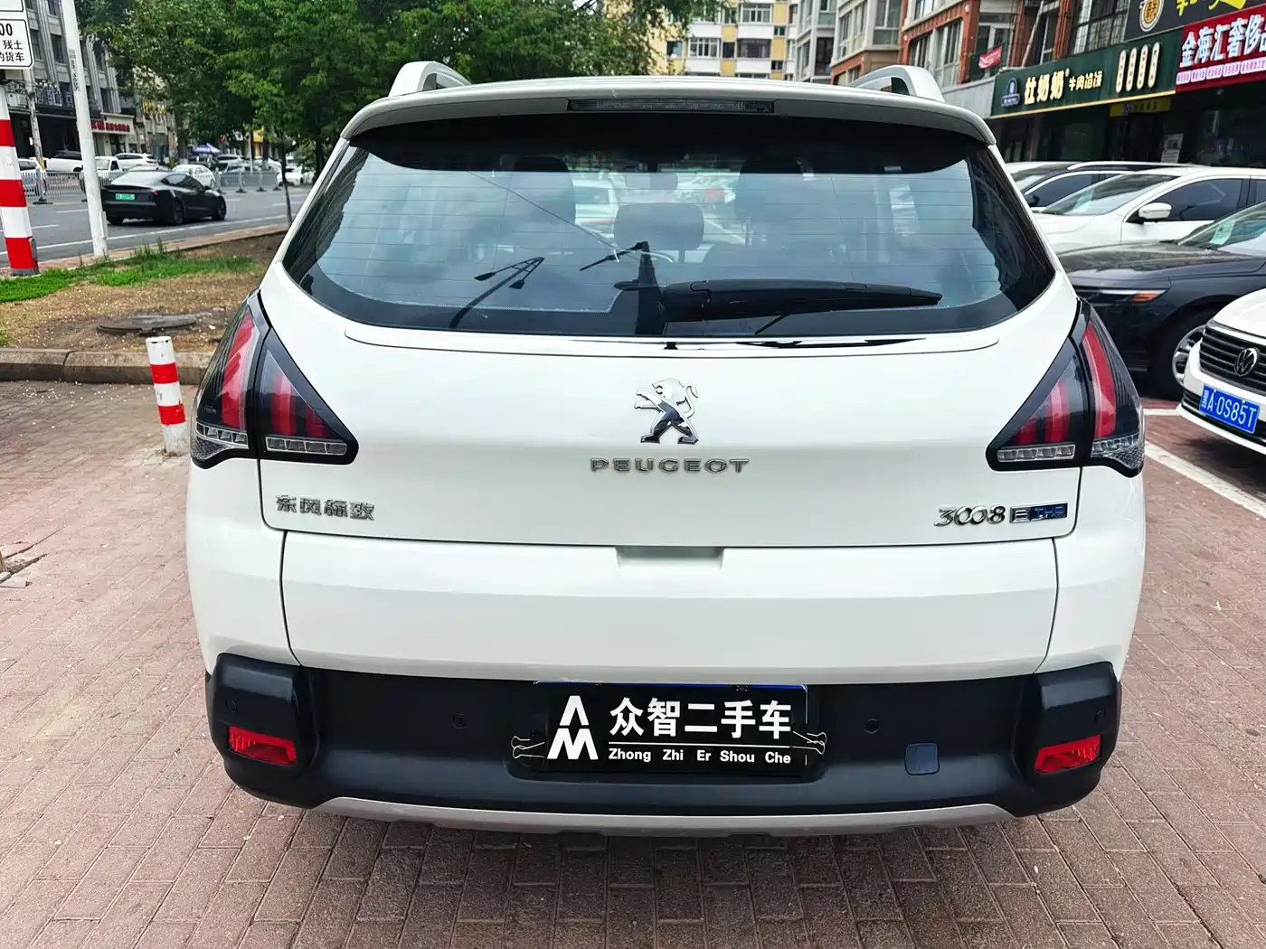 Peugeot 3008 2016 1.6THP Automatic Standard Edition фото 3