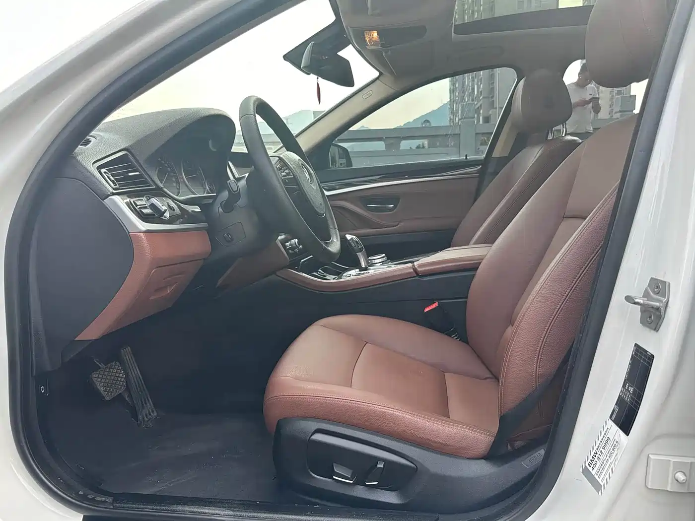 BMW 5 Series 2014 525Li Leading фото 7