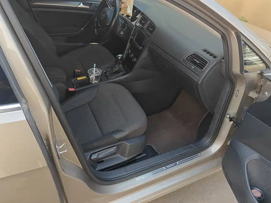 Фото 8 - Volkswagen Golf