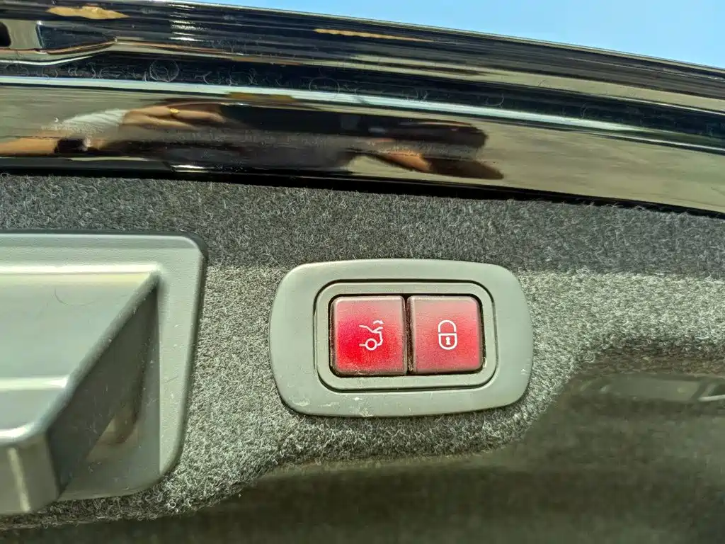 Фото 18 - Volvo S90