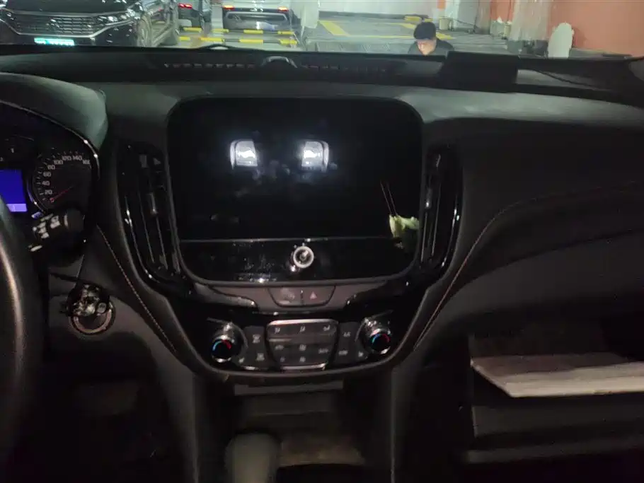 Chevrolet Equinox 2021 535T Yujie Edition фото 13