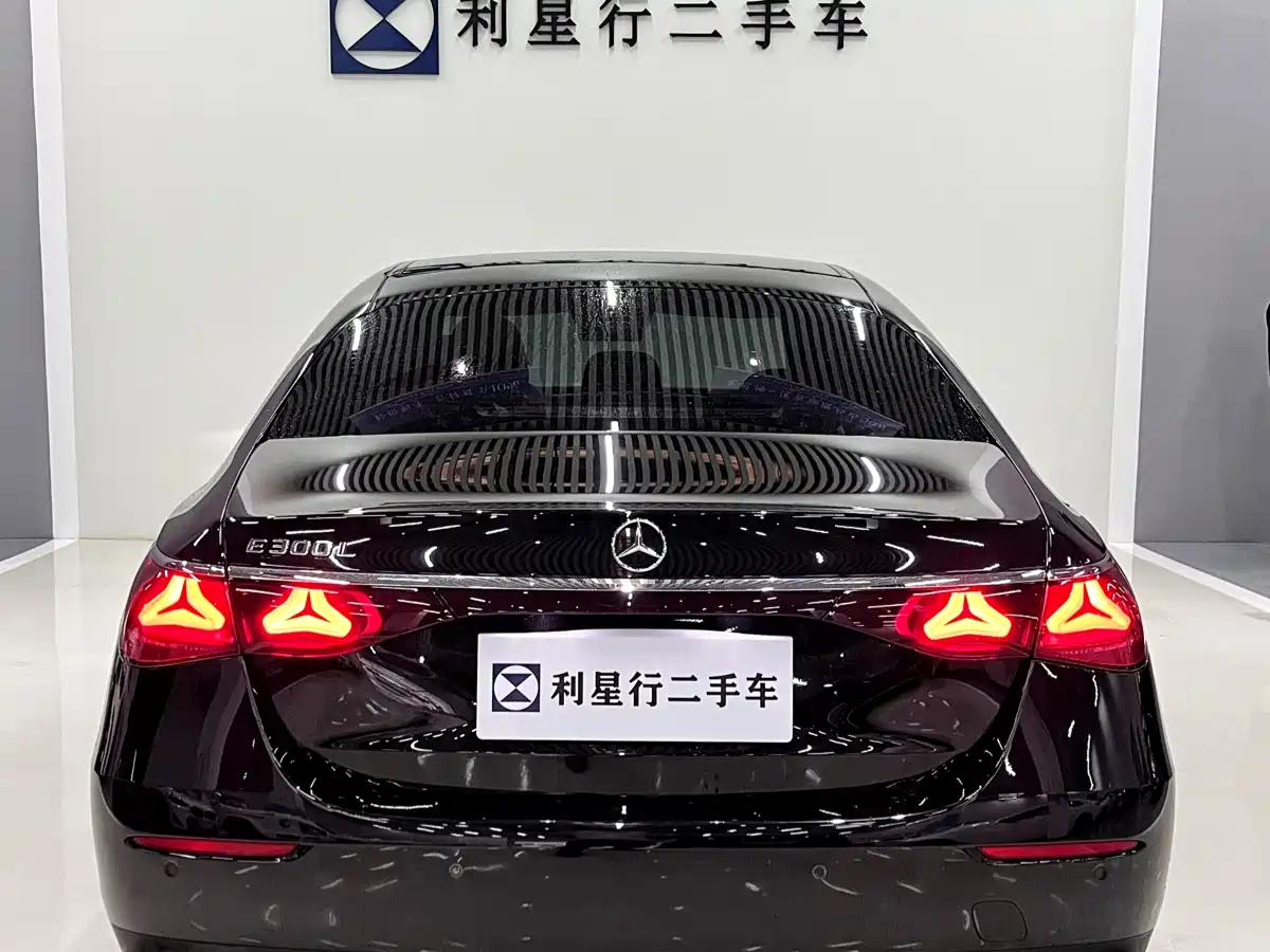 Mercedes-Benz E-Class 2024 Model E 300 L Luxury фото 6