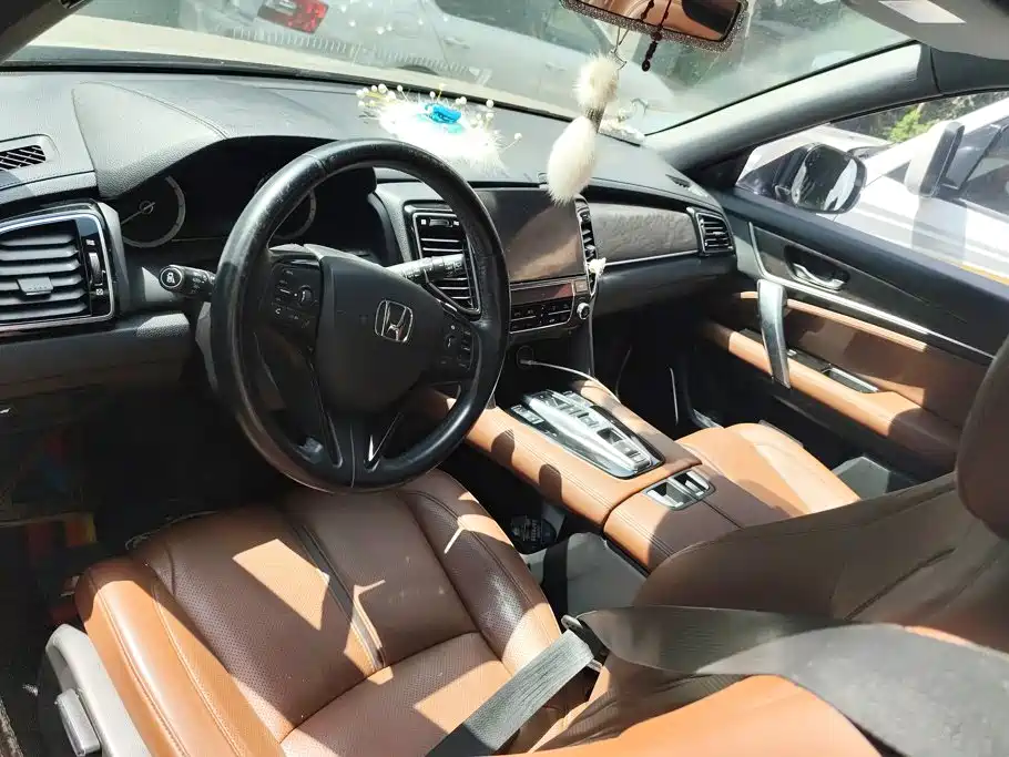 Honda UR-V 2020 2020 370TURBO 2WD Premium Elegance Edition
