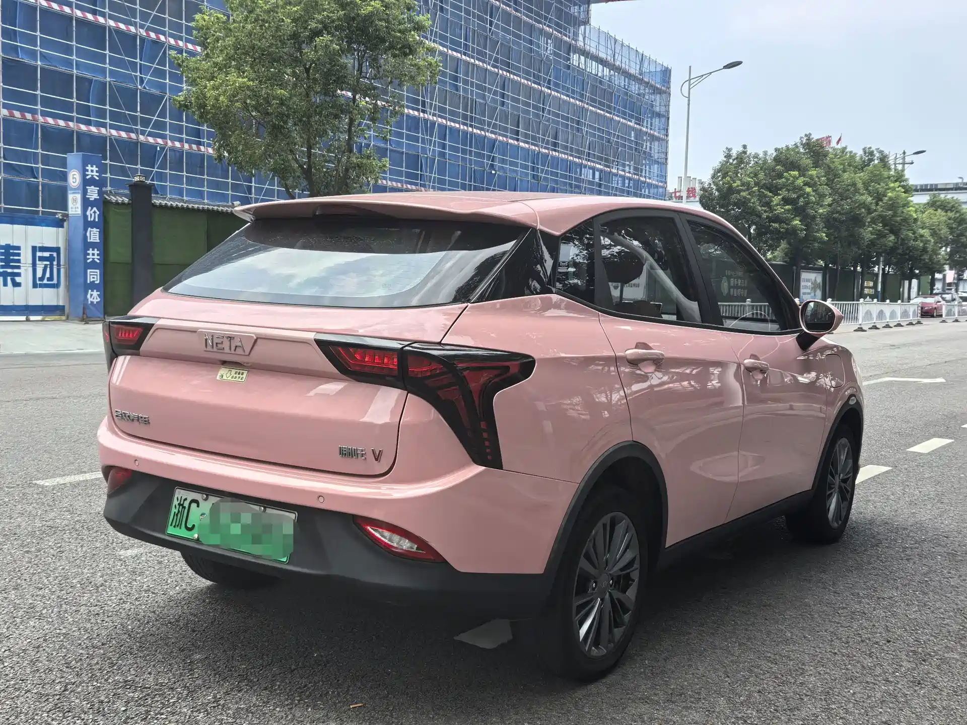 Photo 4 - Nezha Auto Nezha V