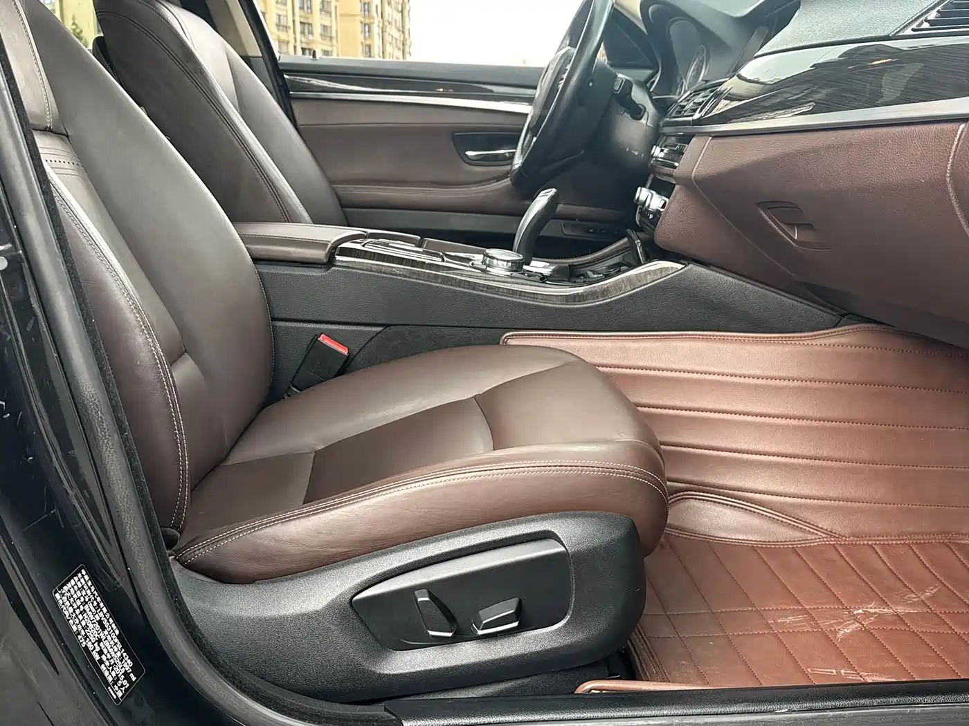 BMW 5 Series 2014 525Li Luxury Design Package фото 7