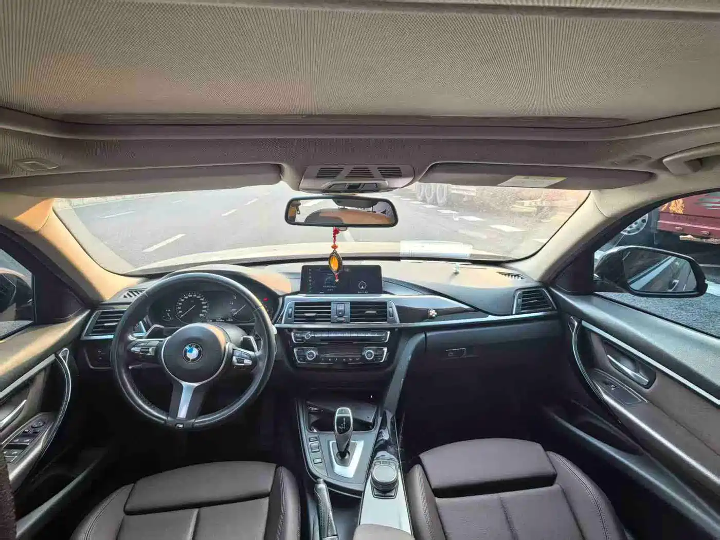 BMW 3 Series 2019 320Li M Luxury Package фото 4