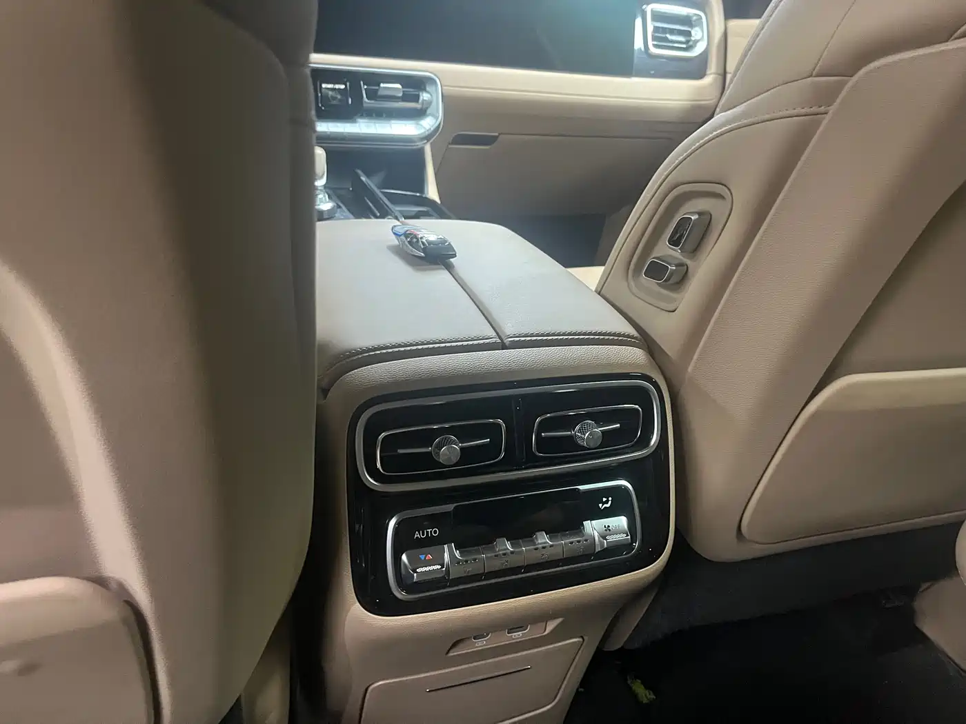 BAIC ORV Beijing Off-Road BJ60 Leiting 2024 Model Magic Core E-Drive Advanced 7-Seater фото 20