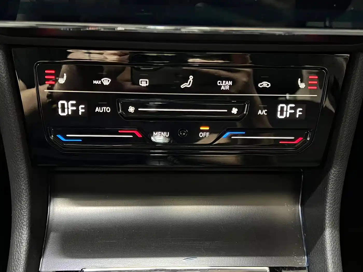 Škoda Superb 2024 TSI280 DSG Premium Edition фото 12