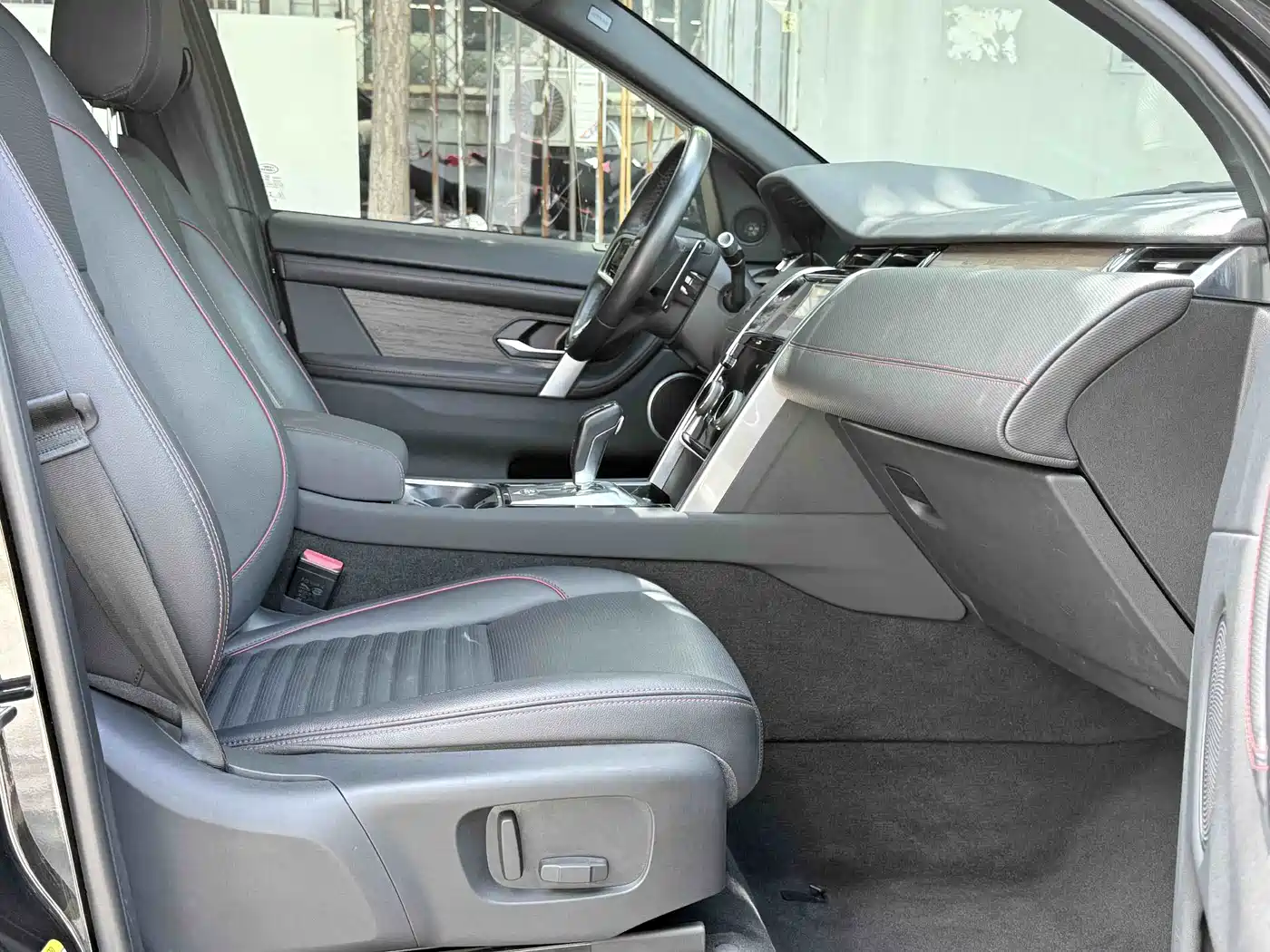 Land Rover Discovery Sport 2022 Model 249PS R-Dynamic S Performance Edition 5-Seater фото 14