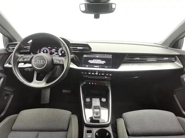 Audi A3 2021 Sportback 35 TFSI Progressive Sport — фото 5