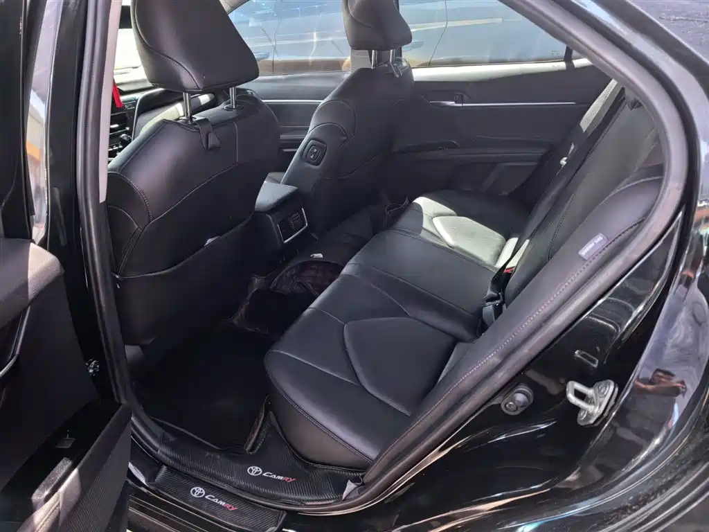 Toyota Camry 2021 2.0G Luxury Edition фото 19