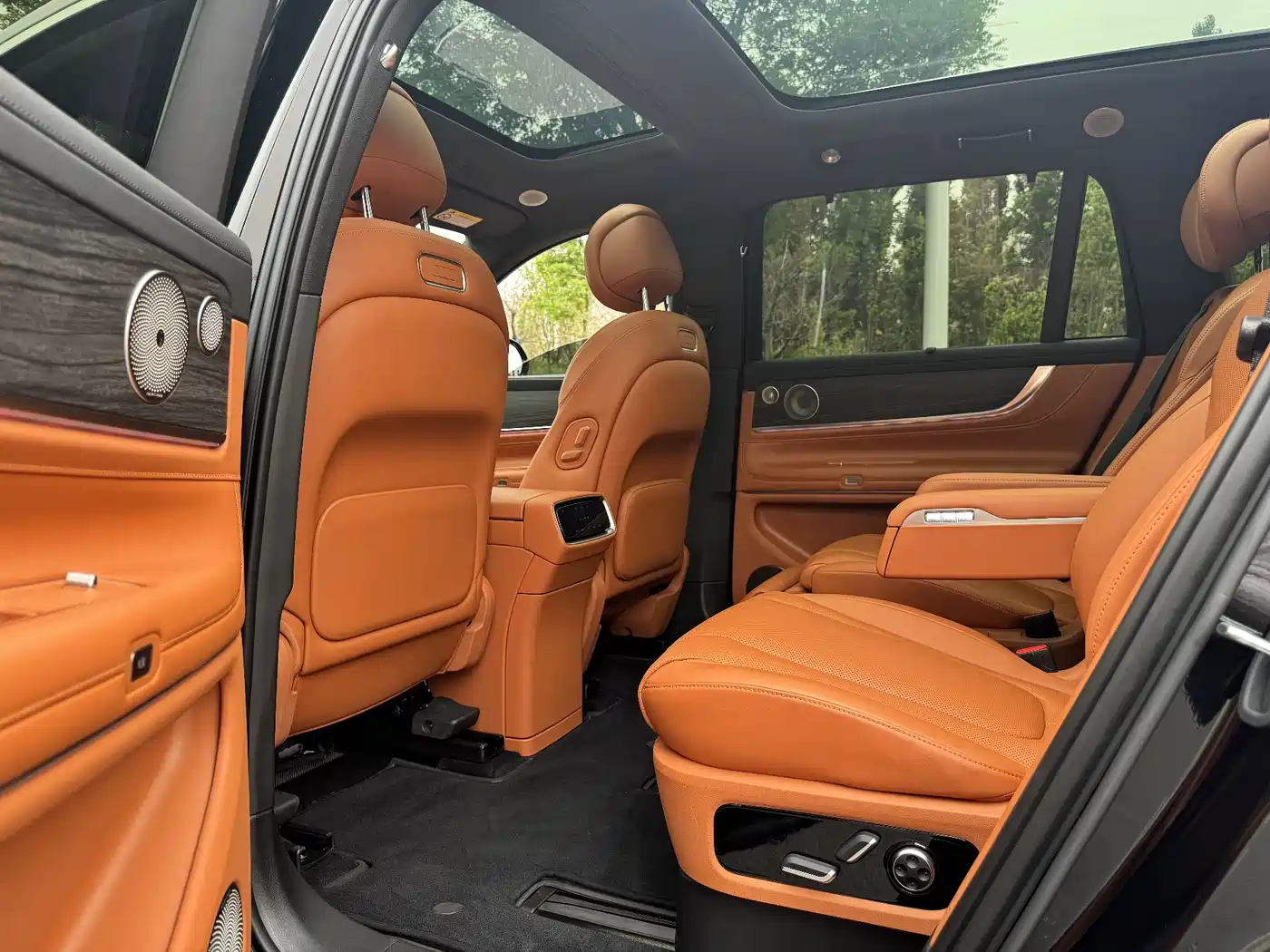 AITO Wenjie AITO M9 2024 Range Extender Ultra 52kWh 6-seater фото 49