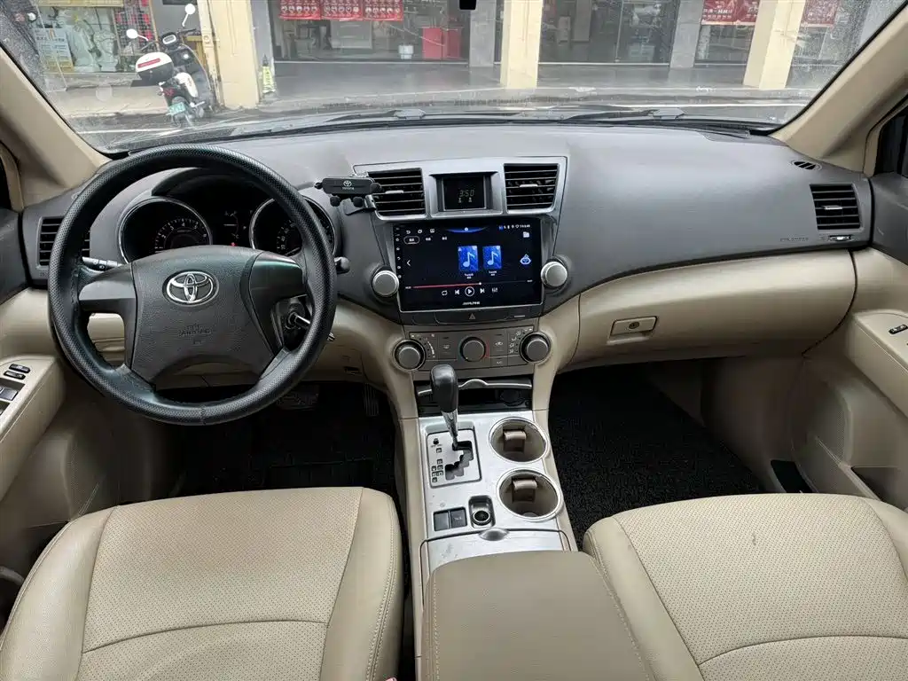 Toyota Highlander 2009 2.7L 2WD 5-seater Elite Edition фото 6