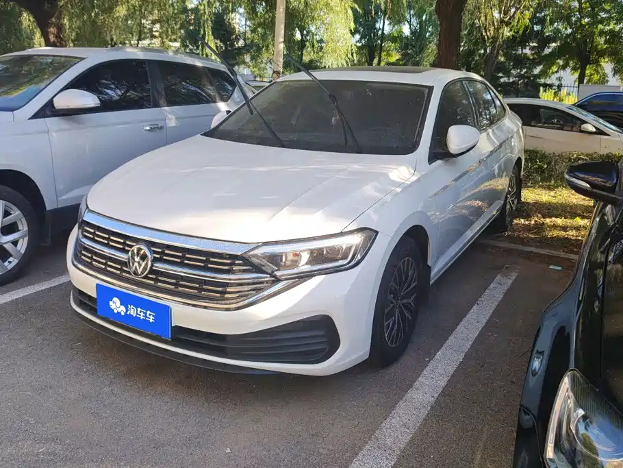 صورة 1 - Volkswagen Sagitar