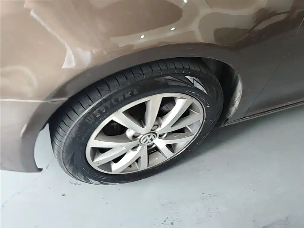 Volkswagen Golf (Import) 2011 Model 1.4TSI Luxury Touring фото 23