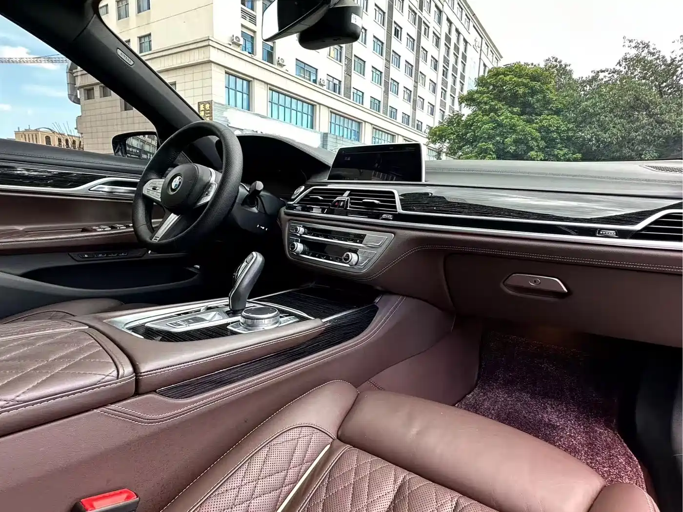 BMW 7 Series 2021 Model 740Li Leading M Sport Package фото 7