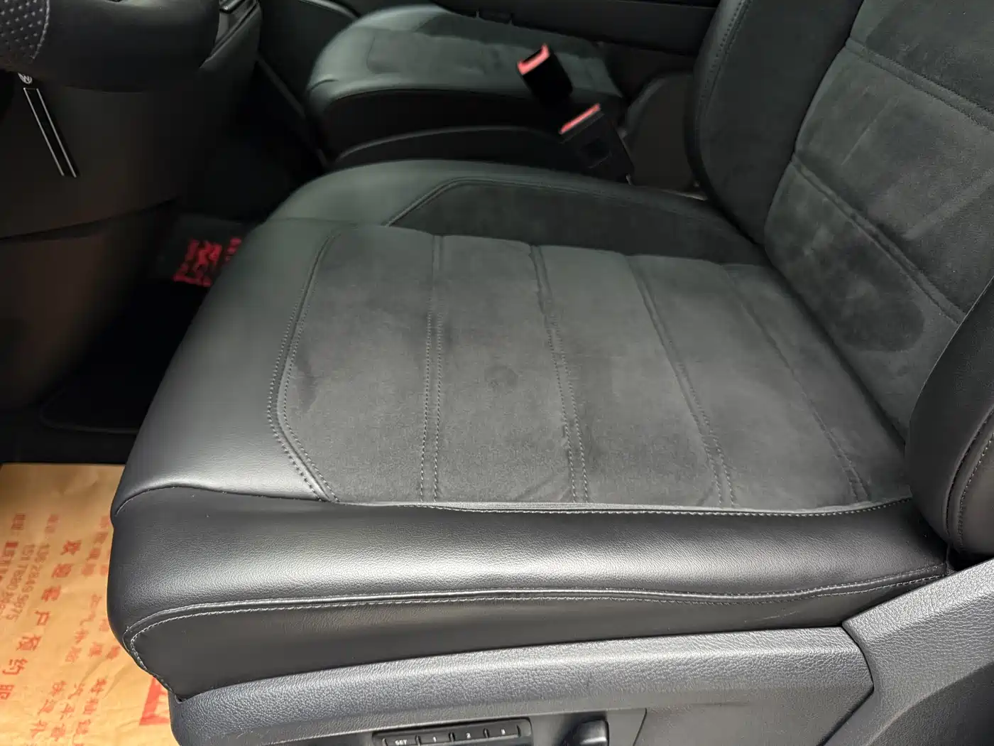 Volkswagen Multivan 2017 2.0TSI AWD Premium Edition 7-Seater фото 19