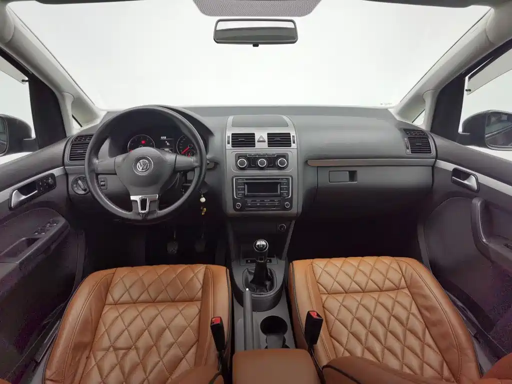 Photo 5 - Volkswagen Touran