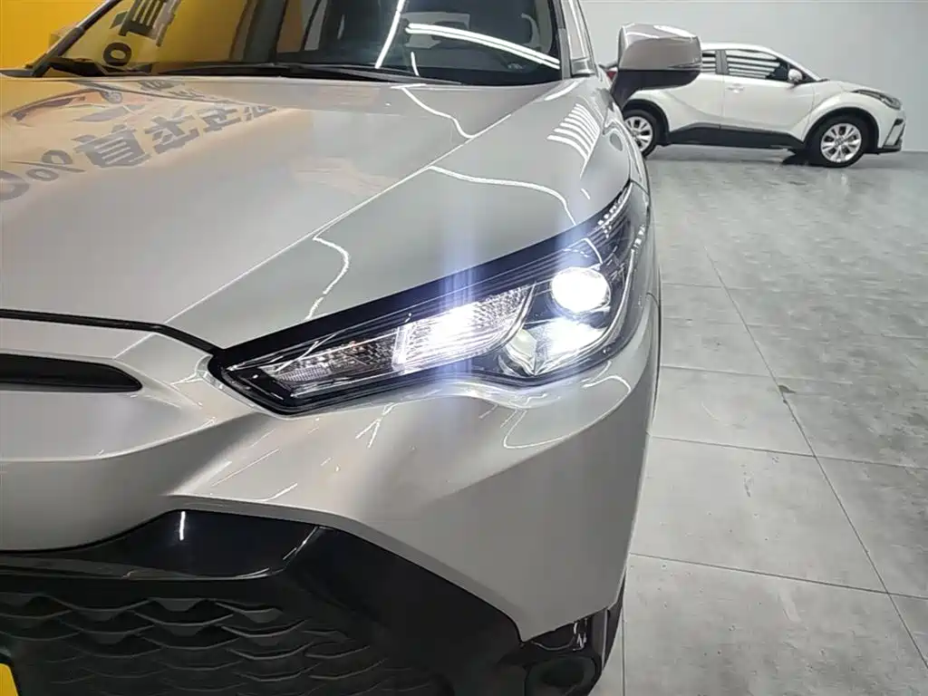 Toyota Frontlander 2023 2.0L CVT Elite Edition фото 24