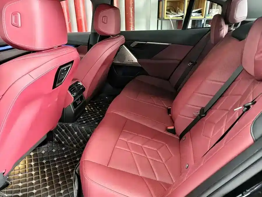 BMW 5 Series 2024 530Li Premium M Sport Package фото 10