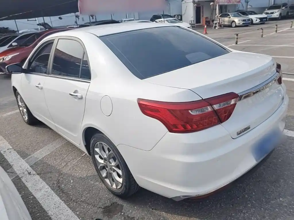 Фото 5 - Geely Vision