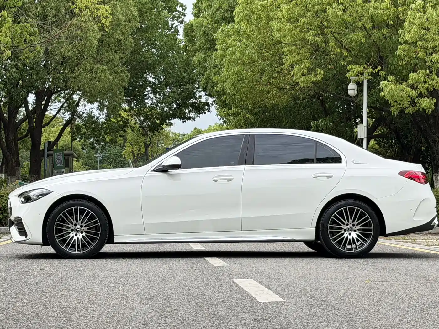 Mercedes-Benz C-Class 2024 C 200 L Sport Edition фото 3