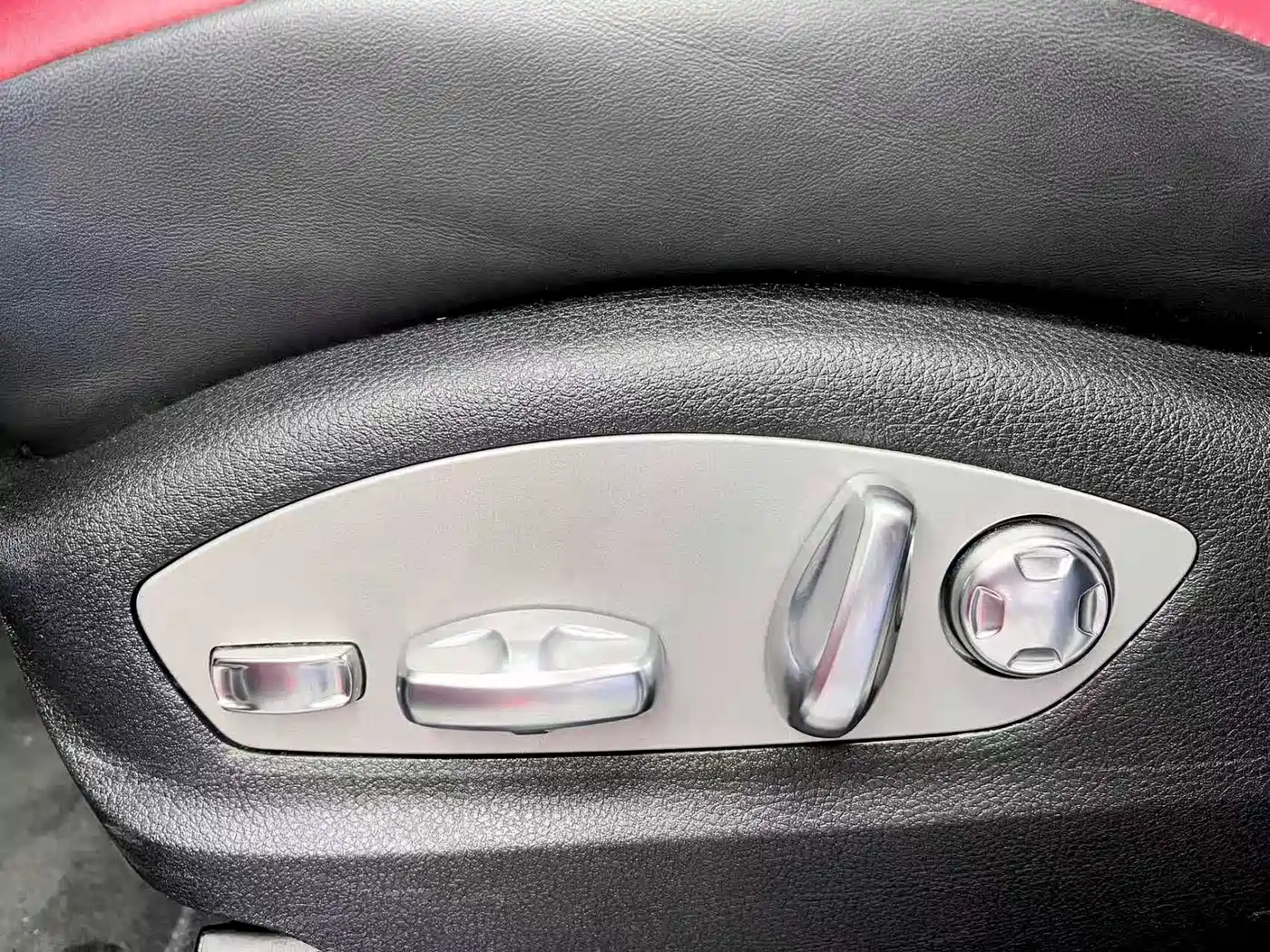 Porsche Macan 2022 Macan 2.0T фото 18