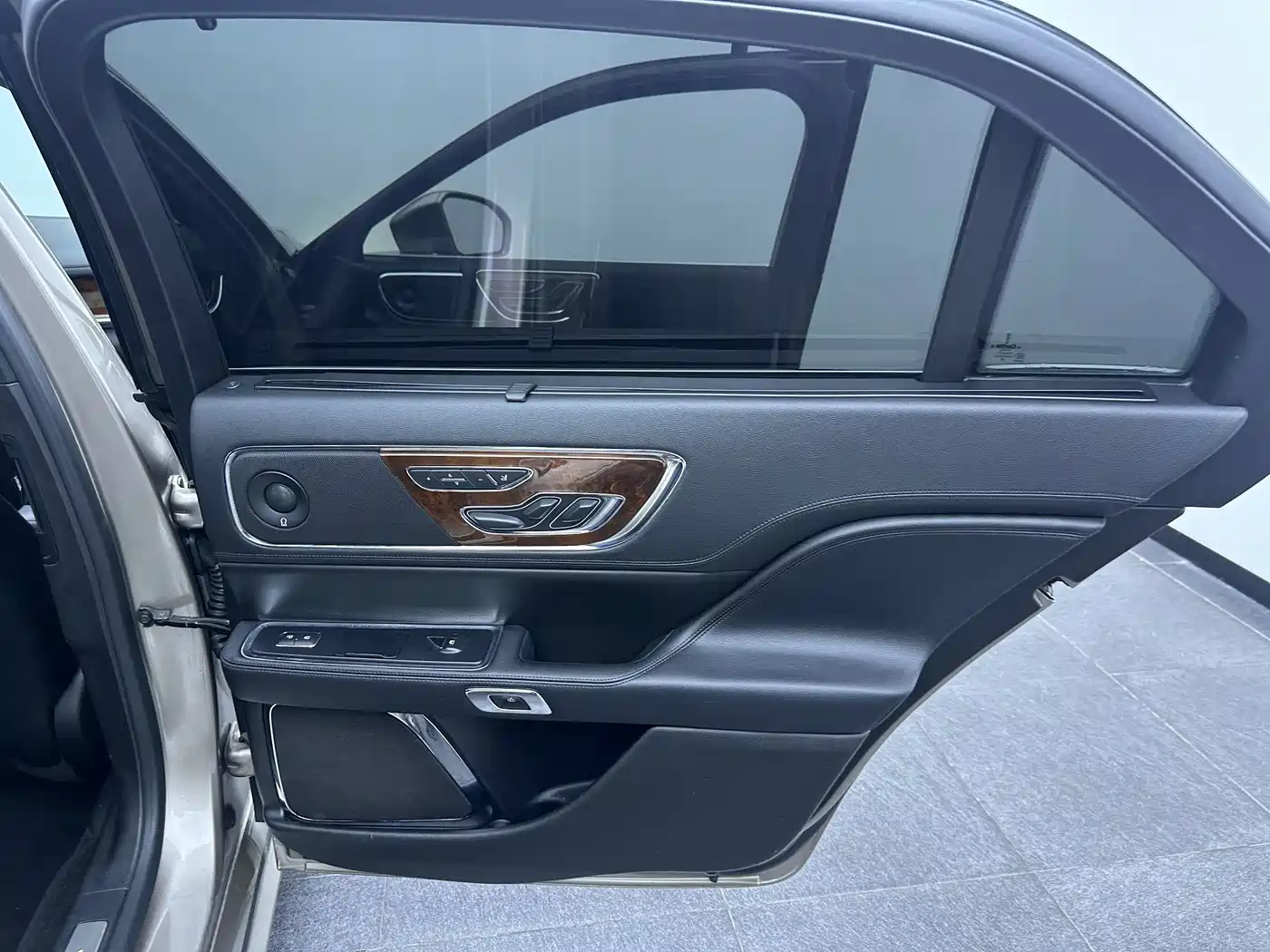 Lincoln Continental 2019 2017 2.0T 2WD Prestige