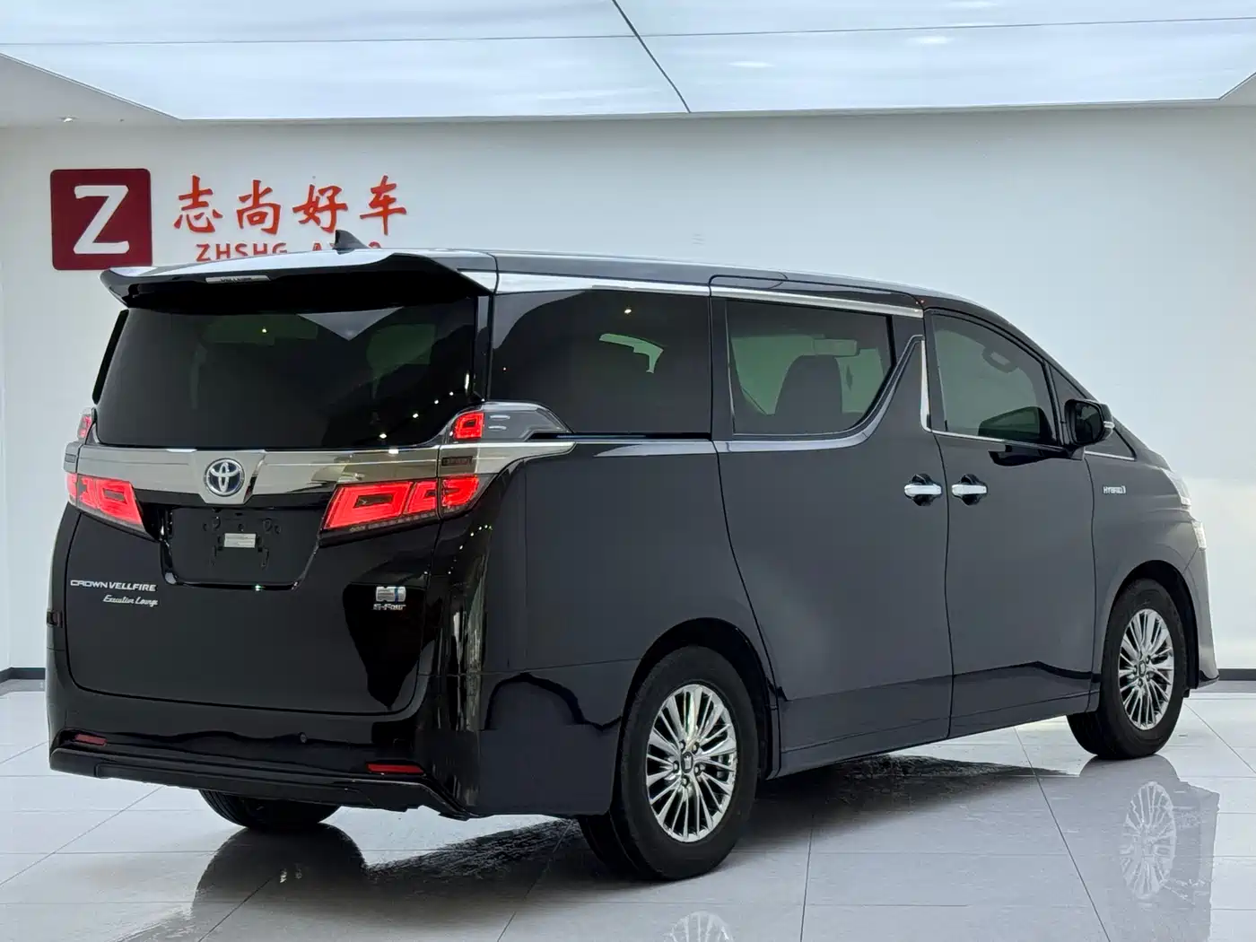 Toyota Vellfire 2021 Crown Hybrid 2.5L HV Premium Edition фото 15