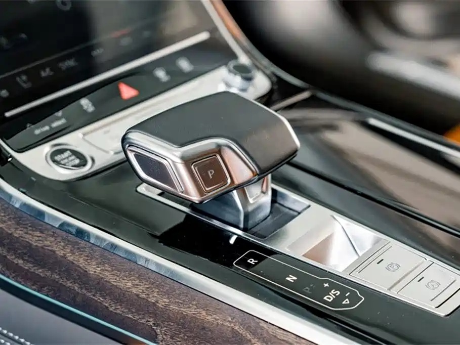 Audi A8 2024 Model A8L 50 TFSI quattro Premium Selection фото 17