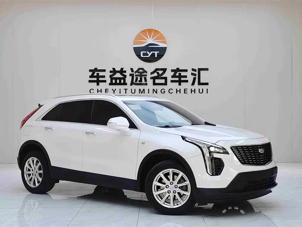 CADILLAC XT4